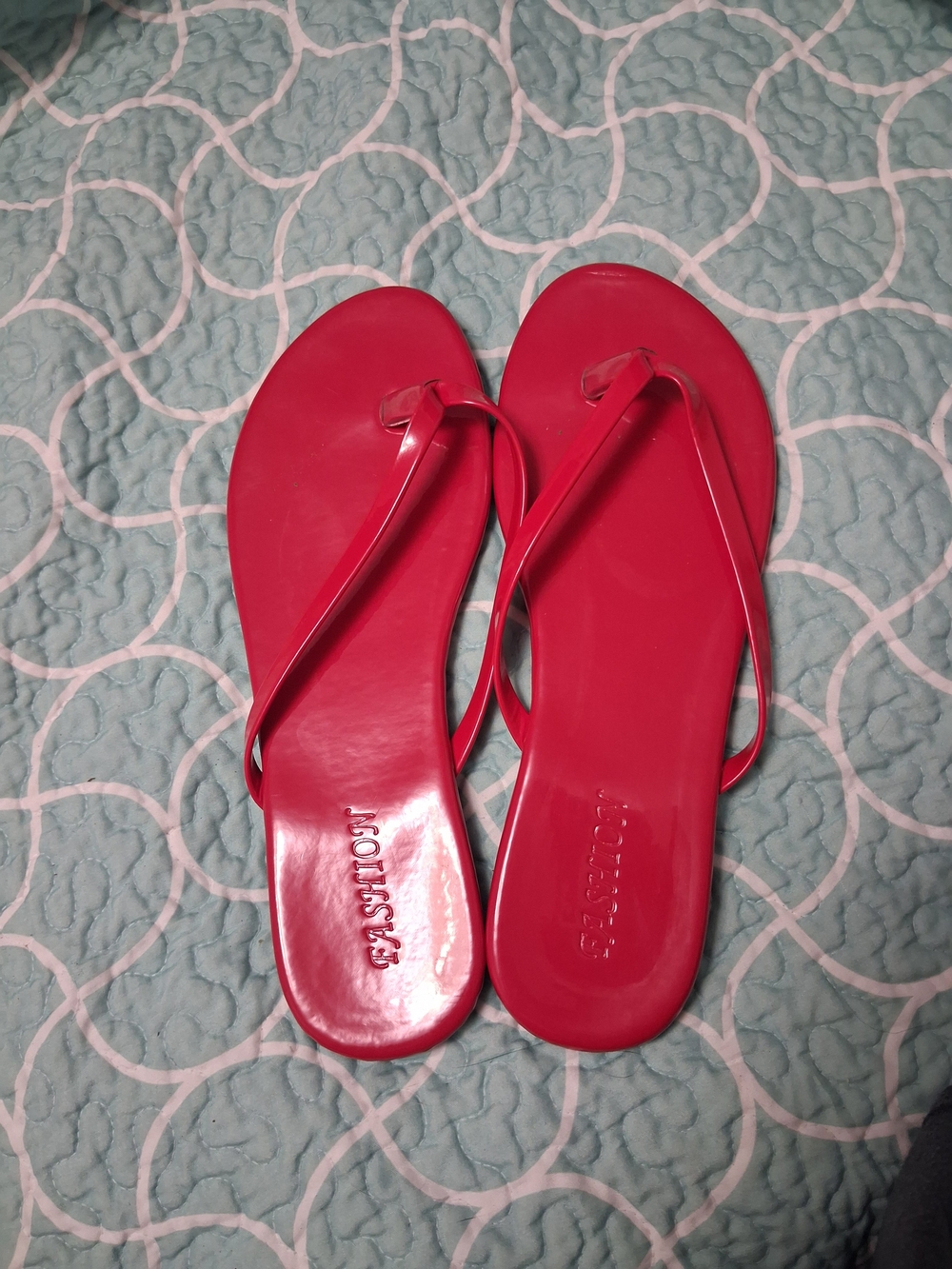 Womenโs Red Flip Flops